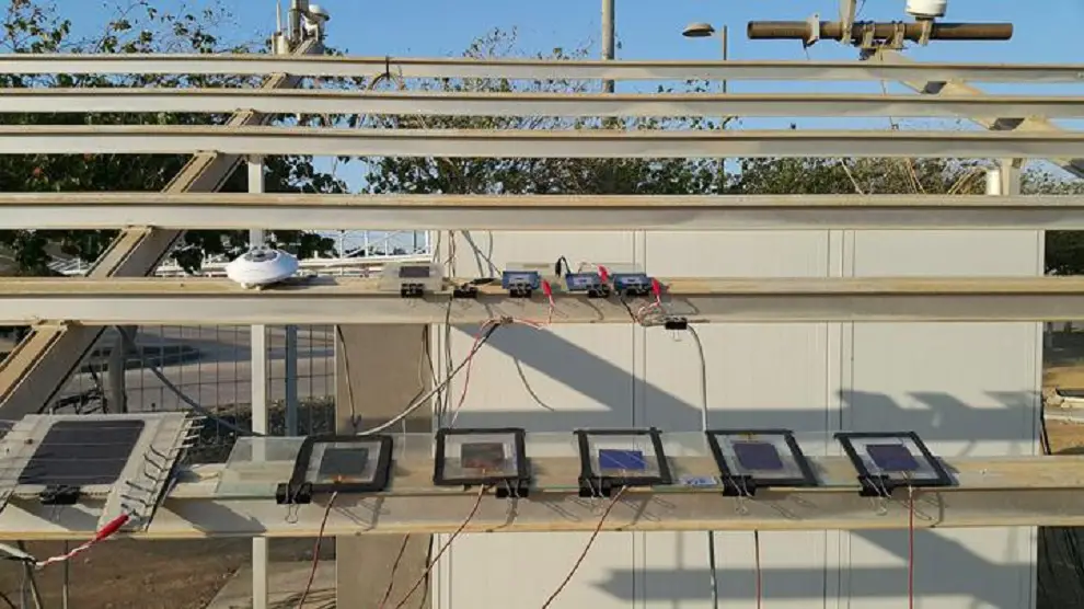 Des cellules solaires en tandem pérovskite/silicium captent la chaleur 2