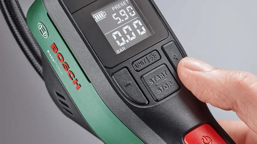 Avec EasyPump, le gonflage de 100 l de volume d'air prend environ 9 minutes 6