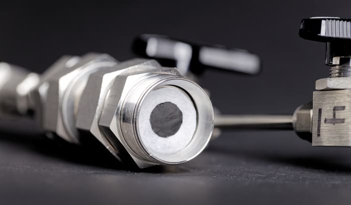 Une batterie à faible coût absorbe les émissions de CO2 pendant qu'il se recharge 2