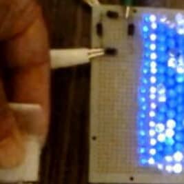 Ce nanogénérateur à base de ruban adhésif peut allumer plusieurs centaines de LED.