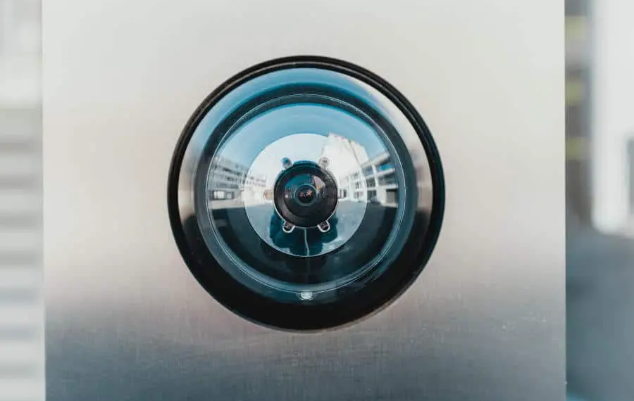 Caméra de surveillance extérieure sans fils : 5 modèles robustes