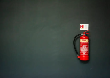 L'extincteur à poudre : un incontournable pour lutter contre les incendies