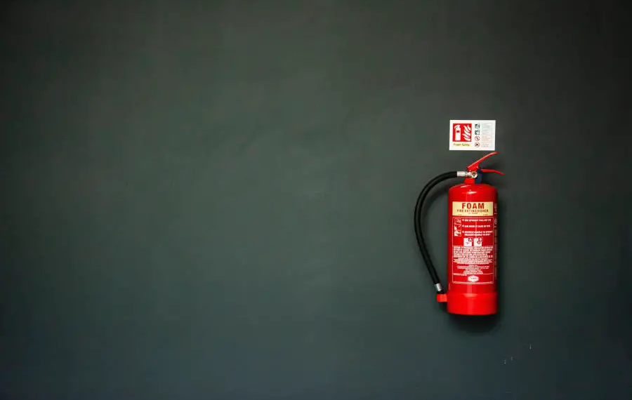 L'extincteur à poudre : un incontournable pour lutter contre les incendies