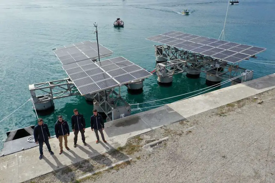 Lancement de la première ferme solaire offshore en France 2