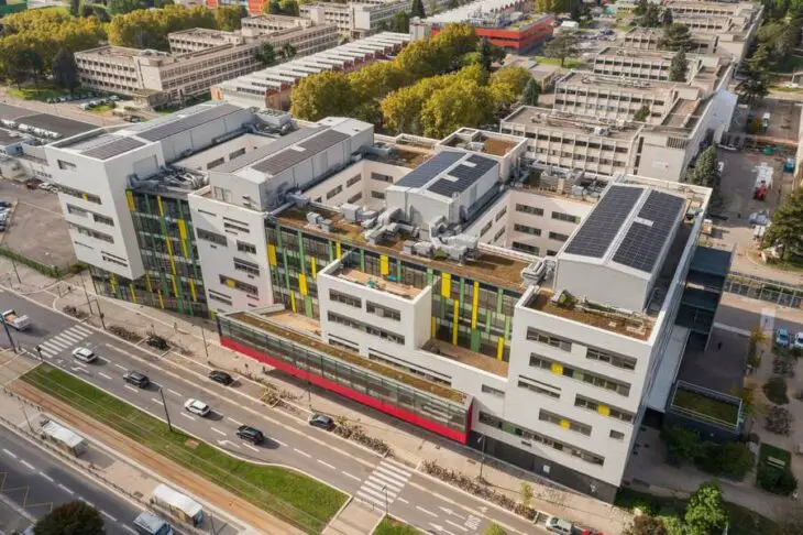 Première auto-consommation collective sur un campus avec la centrale photovoltaïque de GreEn-ER