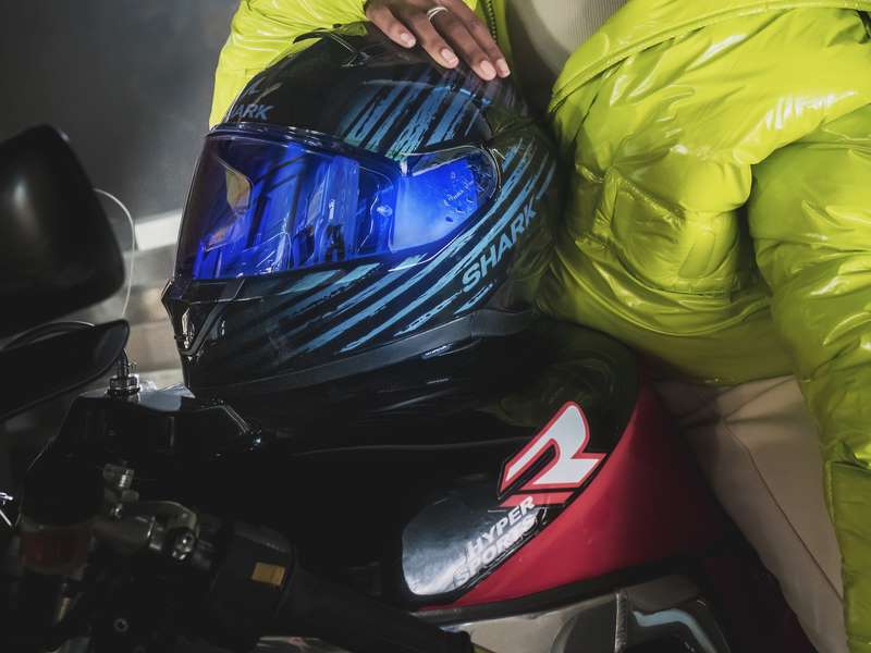 SHARK révolutionne la sécurité des motards avec le SKWAL i3 4 RIDILL 2