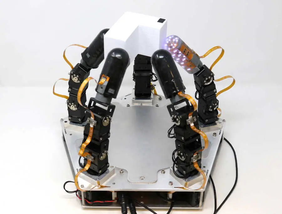La main d'un robot capable de fonctionner dans le noir sans vision 2