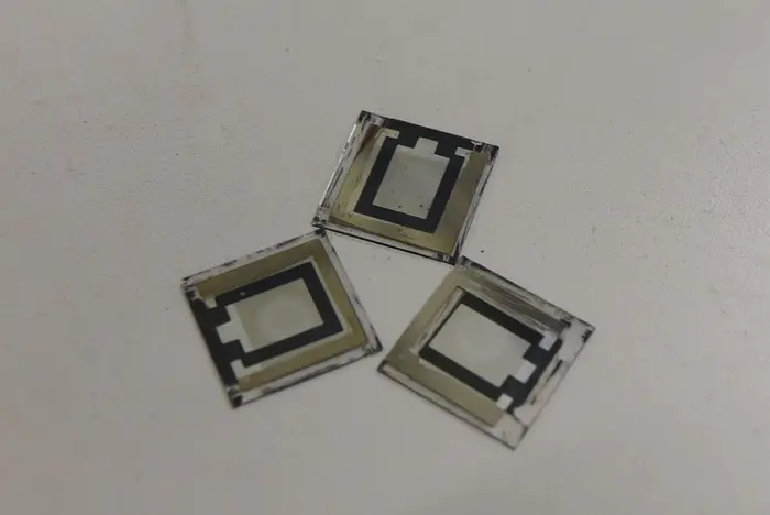 Un additif novateur améliore les performances des cellules solaires en pérovskite 2