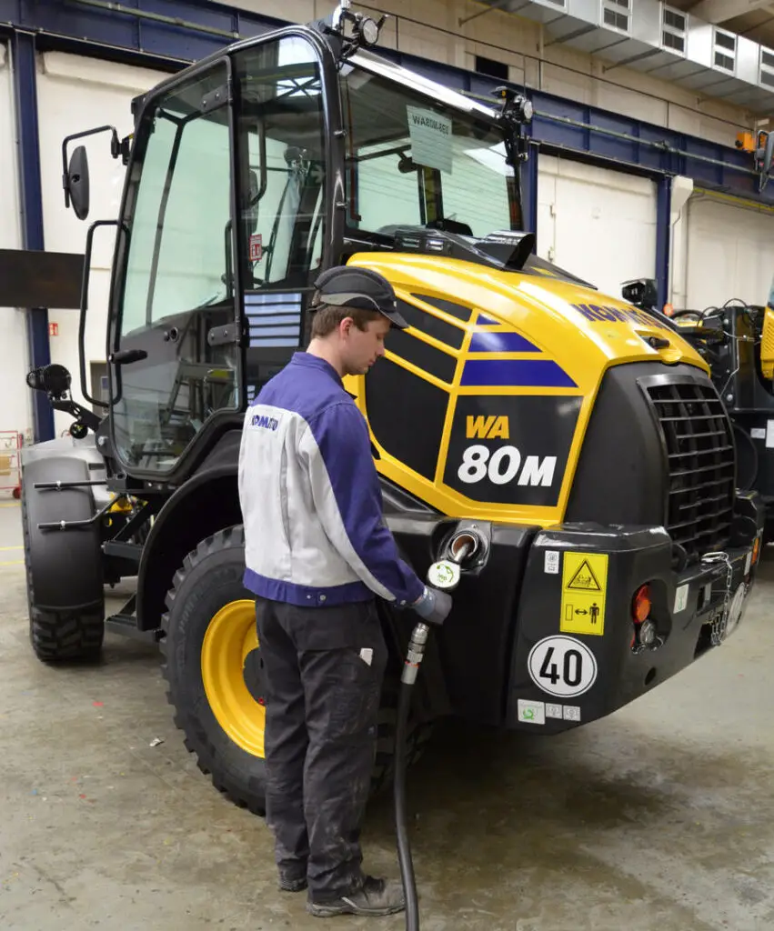 Komatsu adopte l'Huile Végétale Hydrotraitée pour ses machines en Europe 2