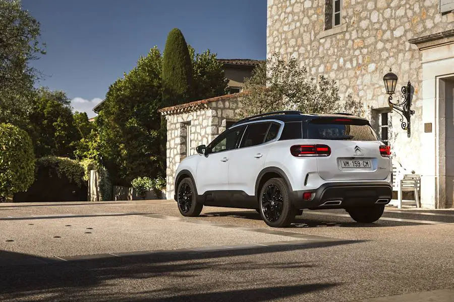 Citroën frappe fort avec son SUV C5 Aircross Hybride 136 5