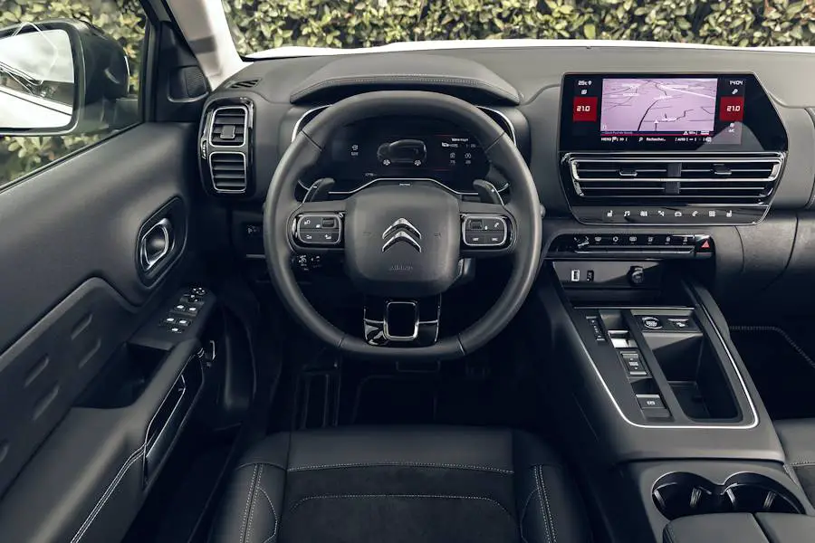 Citroën frappe fort avec son SUV C5 Aircross Hybride 136 6