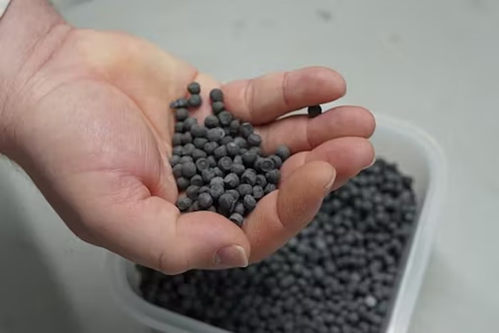 Un matériau d'algues révolutionnaire pour stocker et réutiliser la chaleur 3 perles sphériques offrent une capacité de sel accrue