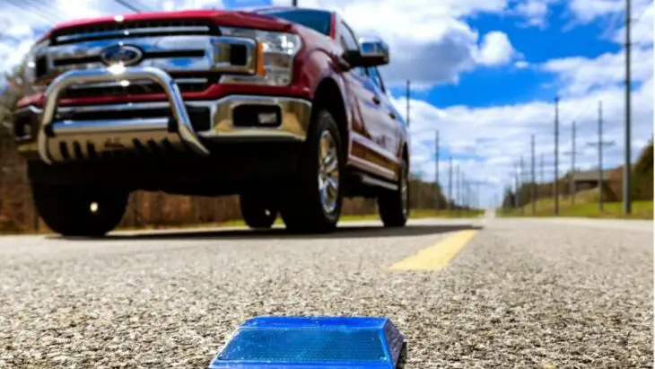 Conduite autonome : comment les capteurs routiers aident à économiser de l'énergie