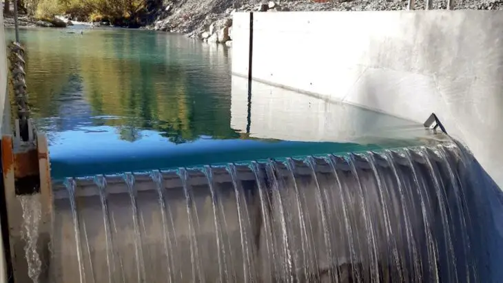 Parpaillon : une centrale hydroélectrique innovante au cœur des Alpes