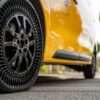 La Poste équipera ses véhicules avec des pneus sans air Michelin Uptis