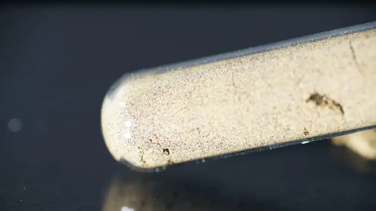 Un nouveau composé découvert au Japon facilite le stockage de l'ammoniac