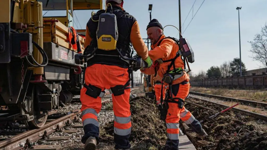 STREAM : L'exosquelette qui réduit la fatigue et les risques de blessures au travail 2 STREAM : L'exosquelette qui réduit la fatigue et les risques de blessures au travail