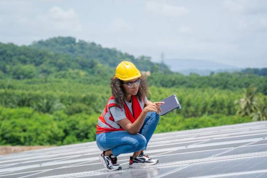 Comment optimiser la pose de panneaux photovoltaïques ? 2 Évaluation espace installation panneaux photovoltaïques
