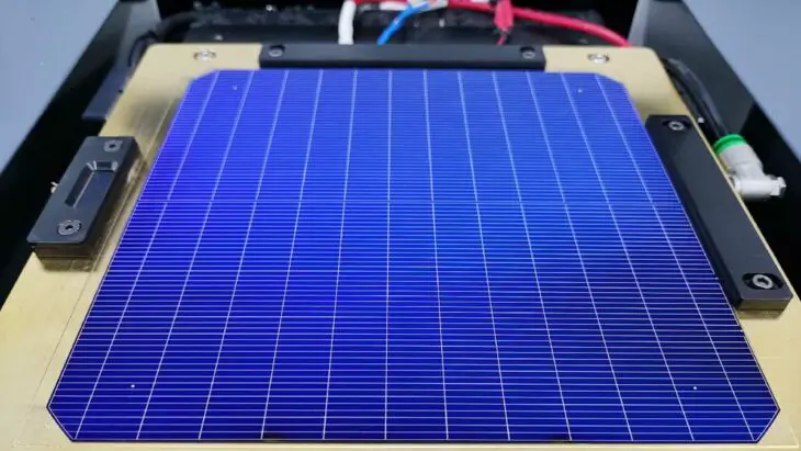 La recette de Maxwell pour des cellules solaires ultra-performantes