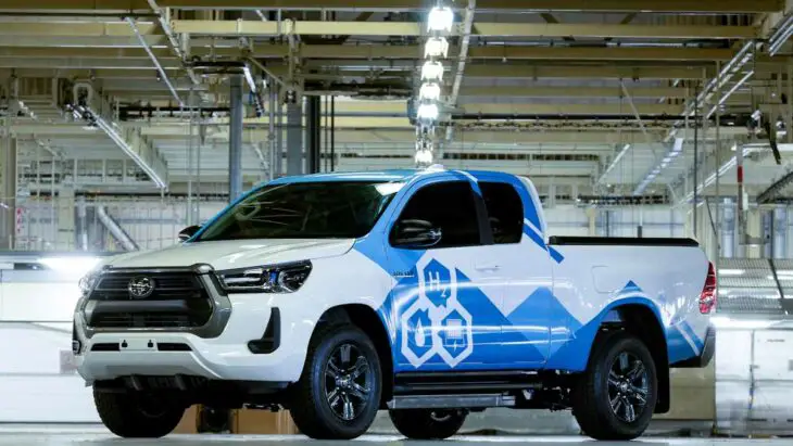 Toyota dévoile un prototype de pick-up Hilux à hydrogène