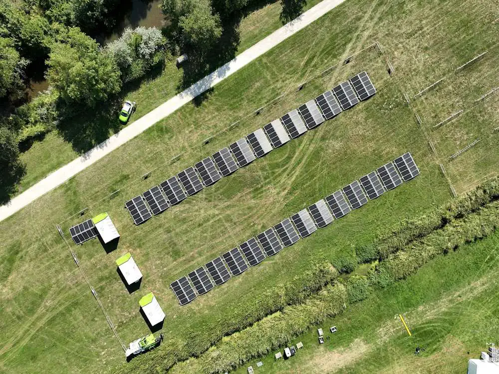 Chambord Live : 280 panneaux solaires pour une scène éclairée en vert 3