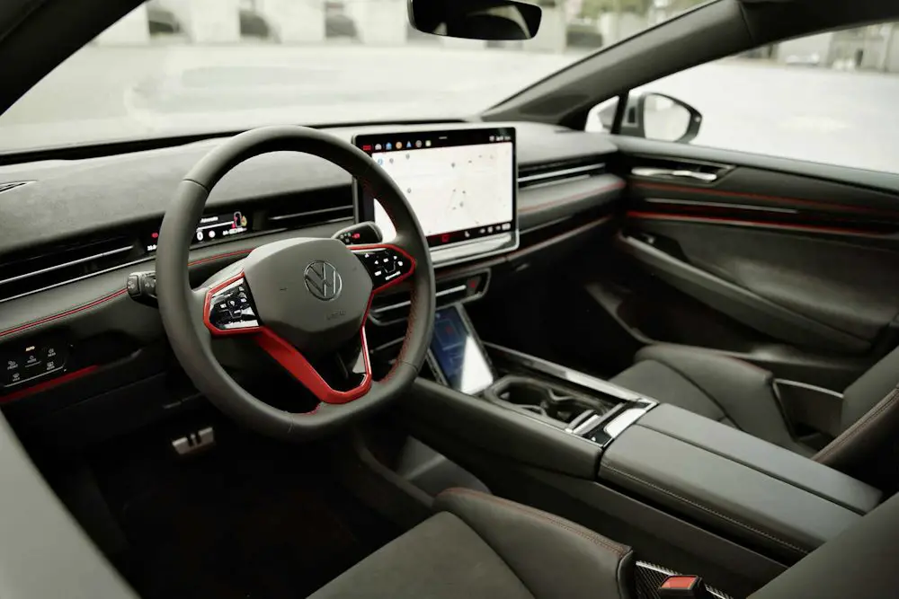 Volkswagen dévoile une limousine électrique sportive : l'ID.X Performance 2