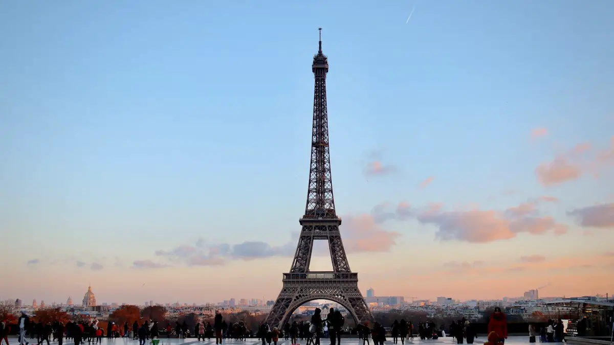 SolarEV City : le concept qui pourrait transformer Paris et ses environs