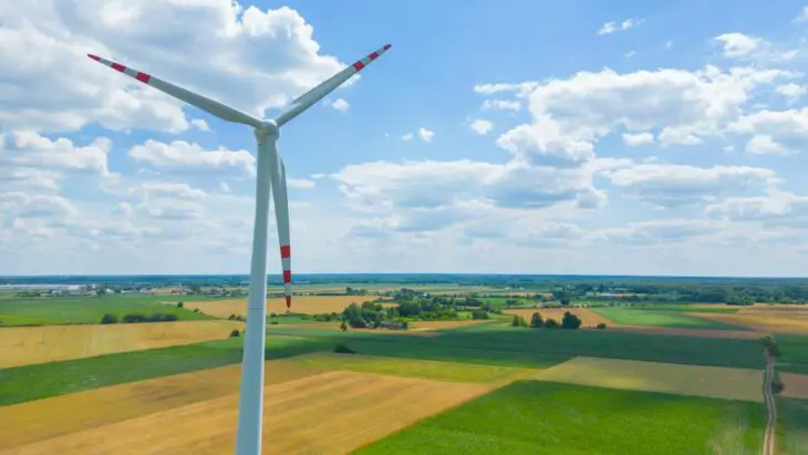 Stabiliser la production d'énergie éolienne malgré des fluctuations de 50 %