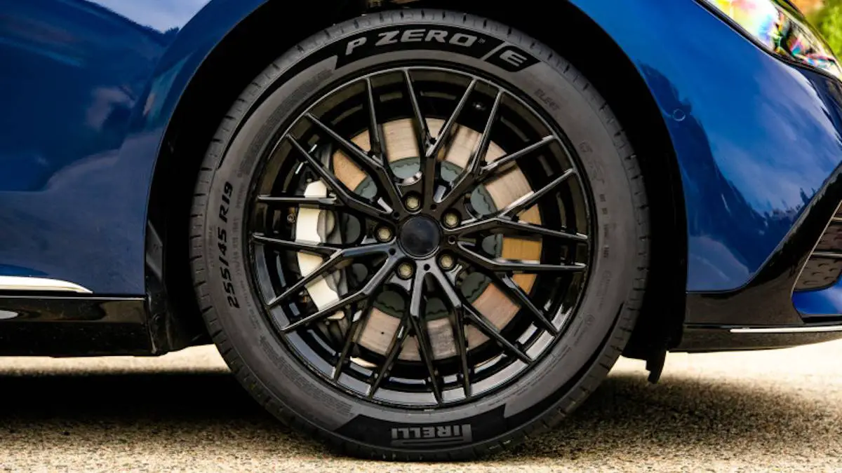 Pirelli : 50% de matériaux bio et recyclés dans ses pneus