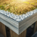 Toits froids, verts ou solaires : lequel est le plus efficace pour réduire la chaleur urbaine ?