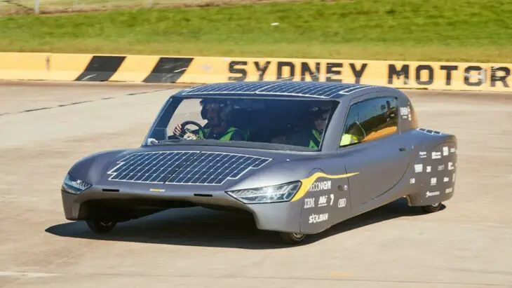 La Sunswift 7 : une voiture solaire prête à défier le monde