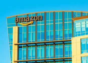 Amazon ajoute plus d'un gigawatt de capacité d'énergie propre en Europe