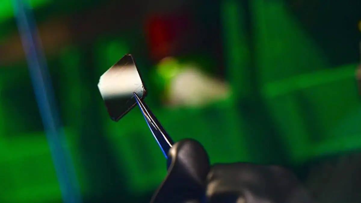 Vers une nouvelle ère pour l'optoélectronique et la photovoltaïque grâce aux pérovskites 2D