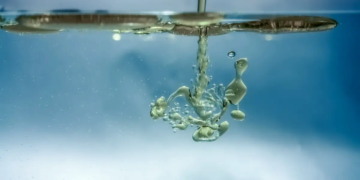 Une nouvelle approche élimine plus de 99% de pétrole dans l'eau
