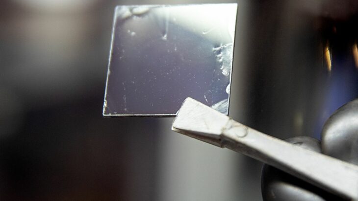 Les pérovskites halogénées : le futur des cellules solaires ?