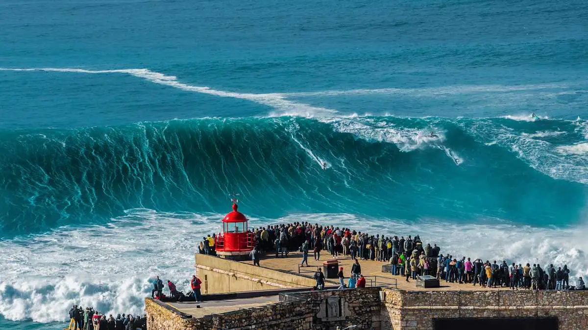 L'IA dévoile le secret des vagues monstrueuses