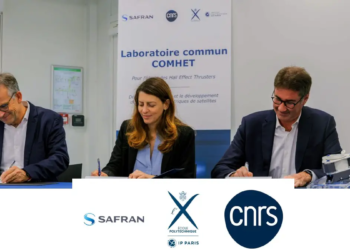 Vers une propulsion électrique de satellites plus efficace avec COMHET