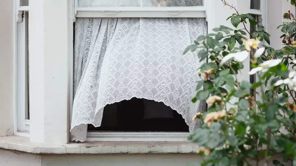 La pollution de l'air intérieur, un danger négligé ? Voici comment améliorer la qualité de l'air chez soi