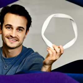 De l'Eurovision à la modélisation du plasma : l'histoire étonnante de Ralf Mackenbach