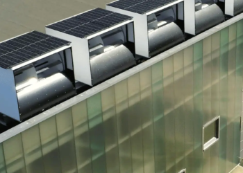 WIND my ROOF lève 2ME pour son duo d'éoliennes et de panneaux solaires