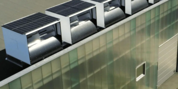 WIND my ROOF lève 2ME pour son duo d'éoliennes et de panneaux solaires