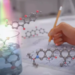 Des colorants écologiques pour transformer la lumière du soleil en hydrogène
