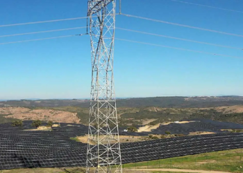 Plus de 160 000 modules photovoltaïques pour HIDRO Cedillo