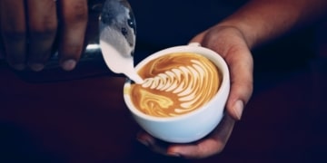 Ce que le café crème peut nous apprendre sur la physique quantique
