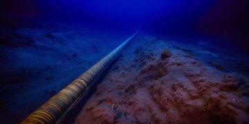 Les câbles à fibres optiques sont un moyen efficace de détecter les tsunamis
