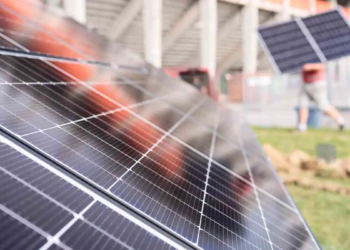 Avec le réchauffement climatique, les panneaux solaires se dégradent plus rapidement, surtout dans les régions chaudes et humides. Que pouvons-nous faire ?