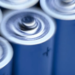 Vers des batteries plus performantes avec moins de matériaux critiques