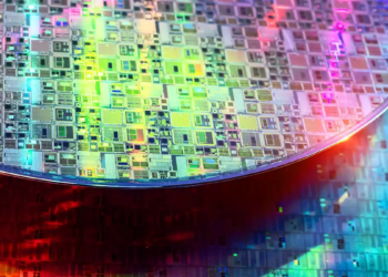 Des spécialistes du plasma mettent au point des programmes informatiques qui réduiraient le coût des micropuces