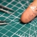 Des autocollants ultrasoniques à déplacement de forme pour détecter les complications post-chirurgicales