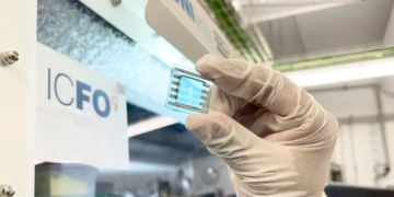 Cellule solaire organique en tandem : 16,94% d'efficacité atteinte